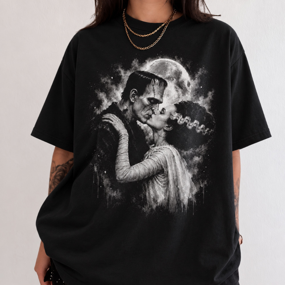 Frankenstein Bride of Frankenstein Kissing Moon Vintage Black T-Shirt